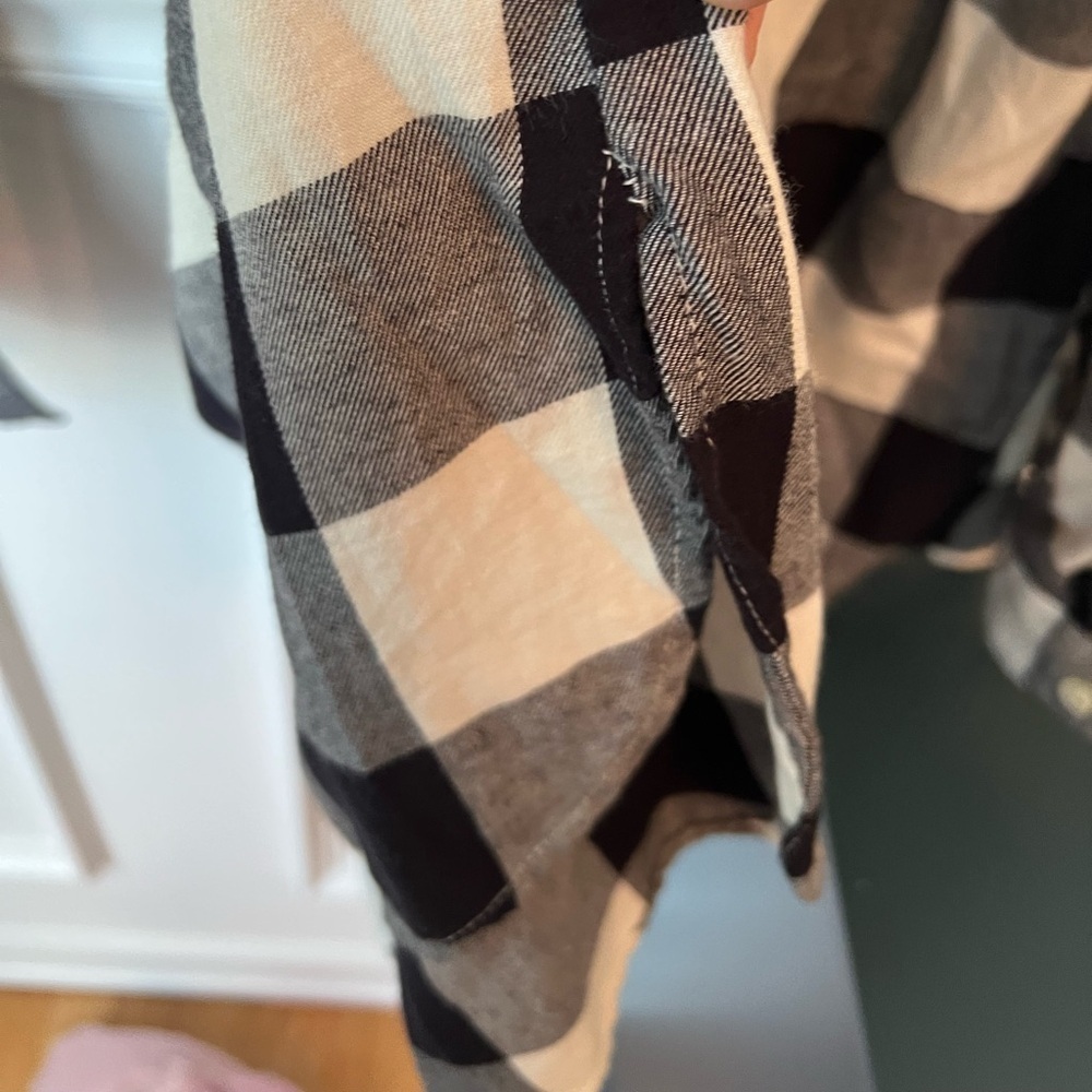 Old Navy Women’s Boyfriend Flannel Popover Shirt Black White Checkered Size L - Picture 6 of 6